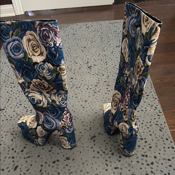 Jeffrey Campbell Canvas Blue Cream Platform Boots with Floral Design - Picture 3 of 8